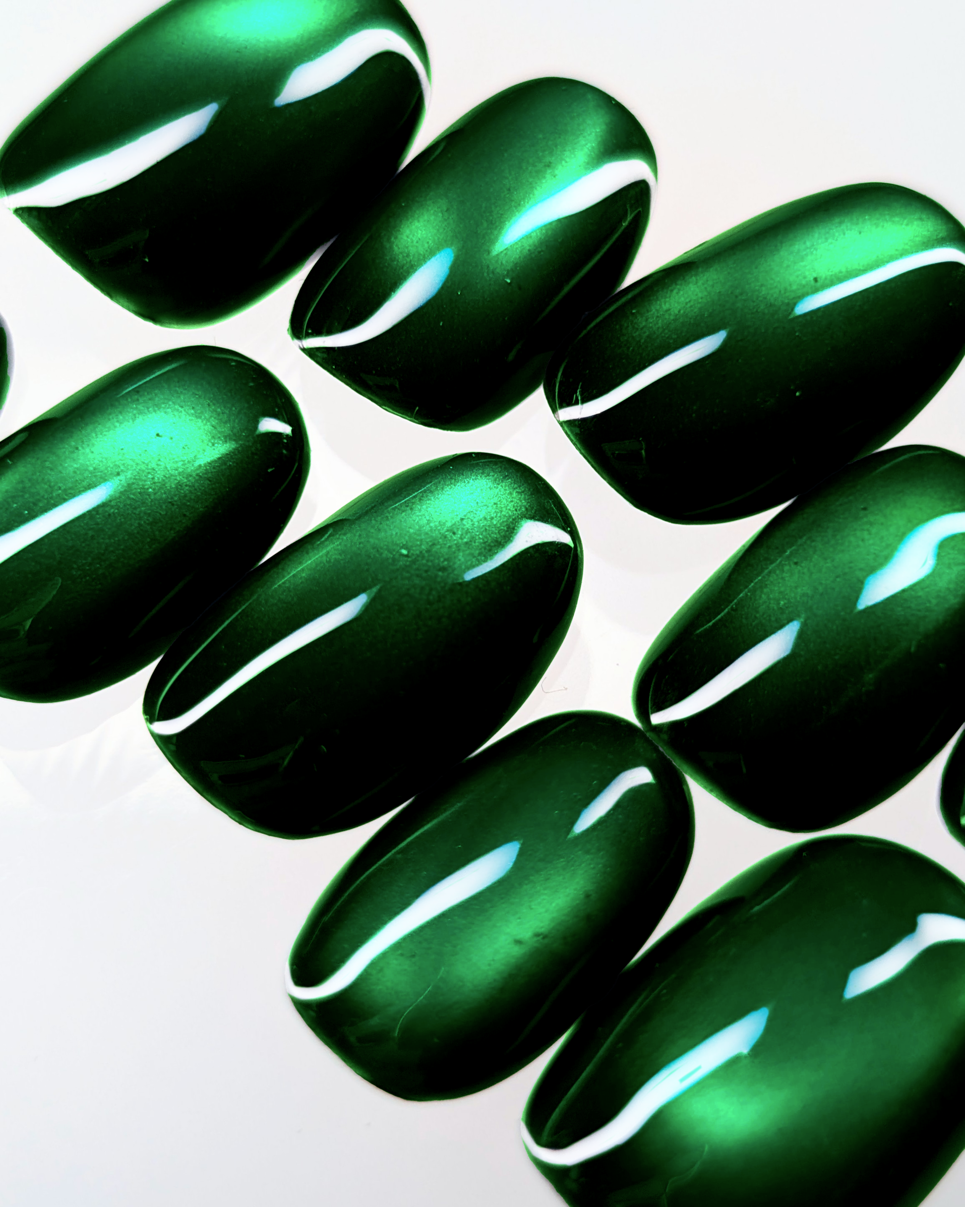 Émeraude Cat Eye