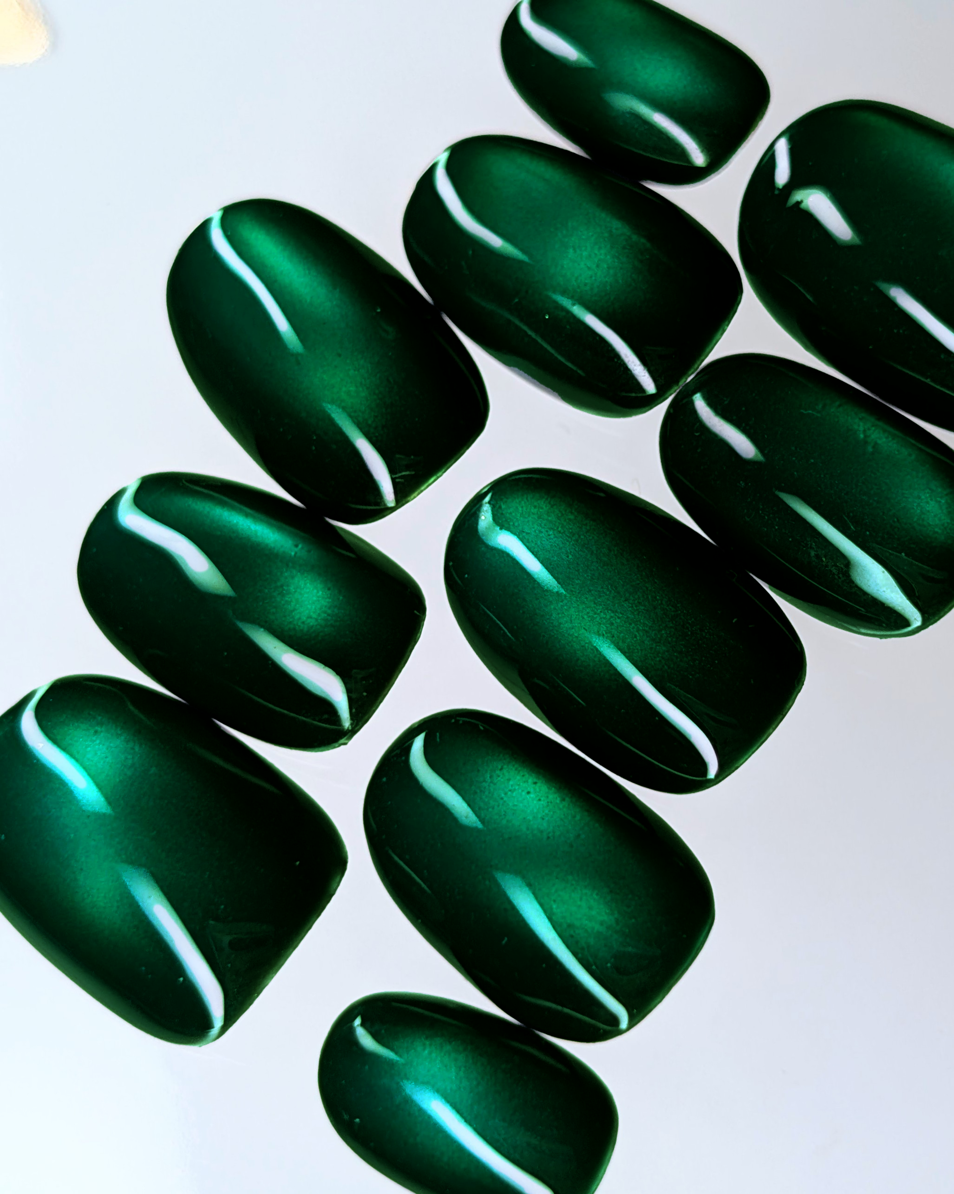 Émeraude Cat Eye