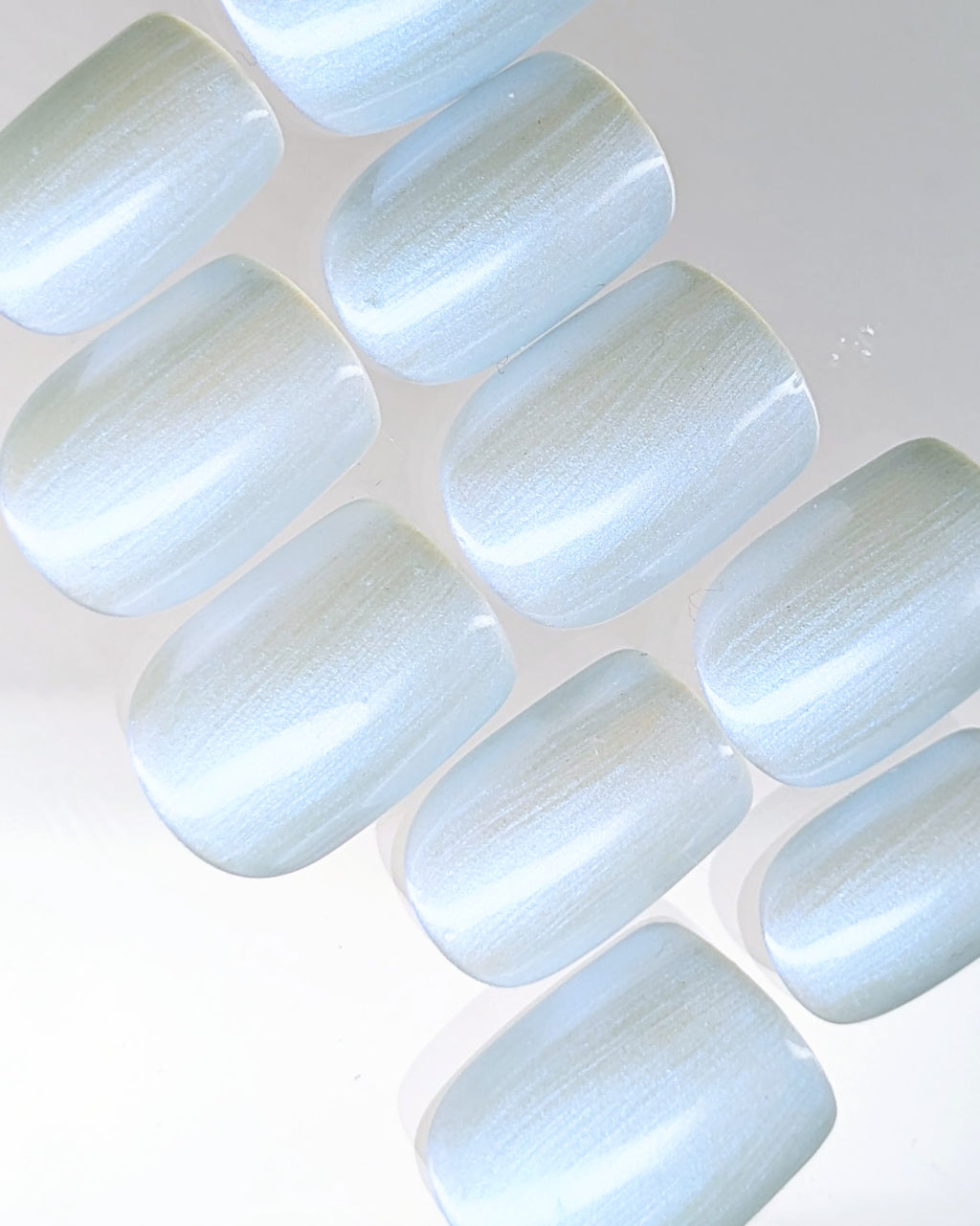 Bleu Pale Nacre